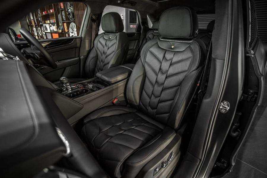 Интерьер Bentley Bentayga Centenary Edition by Project Kahn 2019 года  (фото 8 из 11)